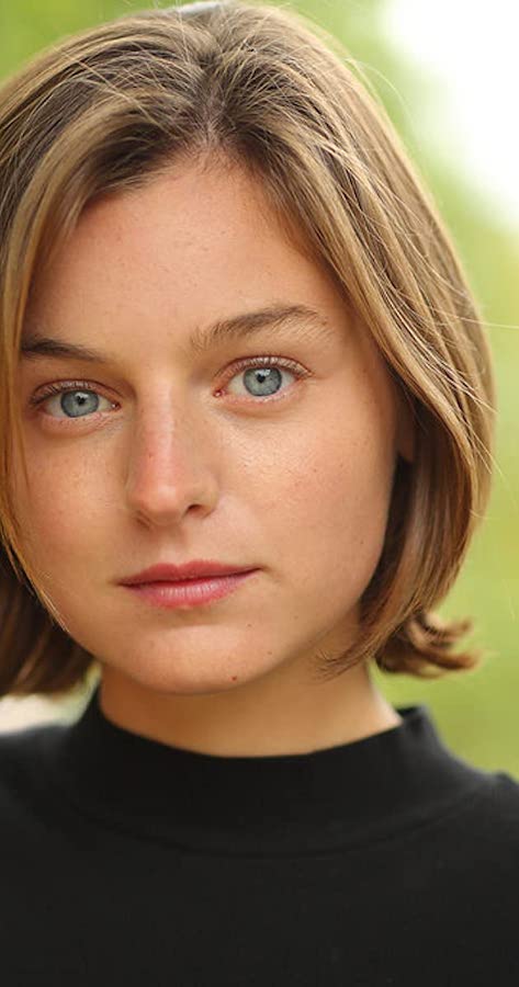 emma corrin - lady chatterley's lover 2022