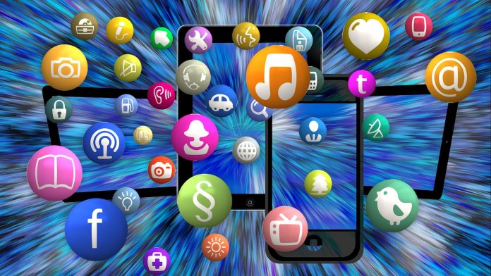 mobile-apps-Image by Gerd Altmann from Pixabay